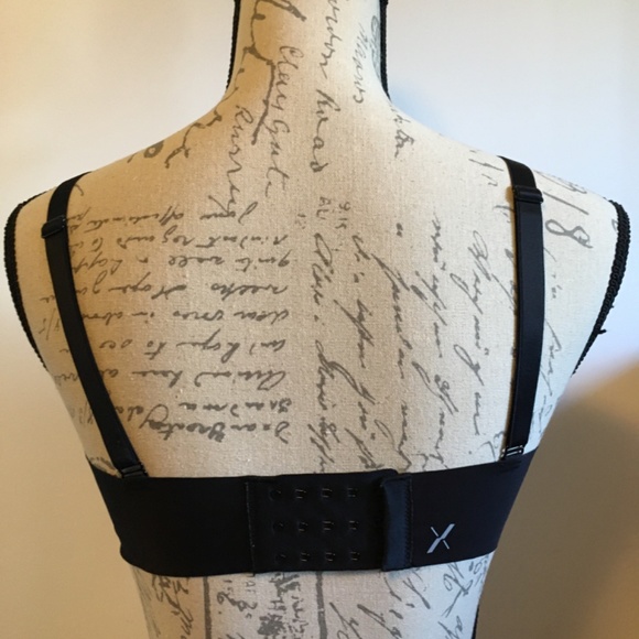 Knix Black Wireless Bra - Picture 3 of 8